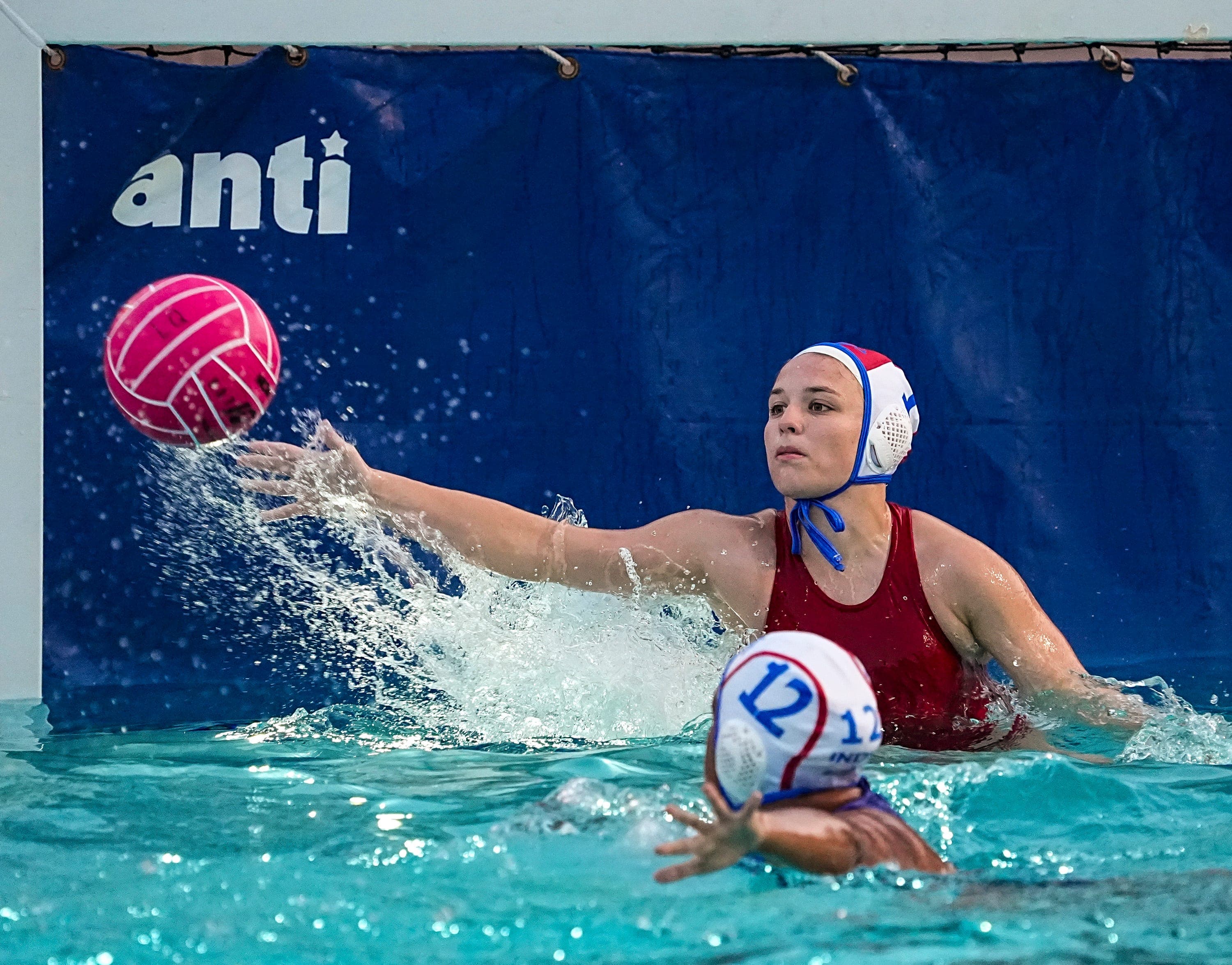 Water Polo: Four Great Resources to Master the Goalie Position