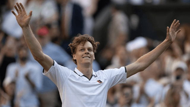 Jannik Sinner thanks ball kids after his incredible Wimbledon win